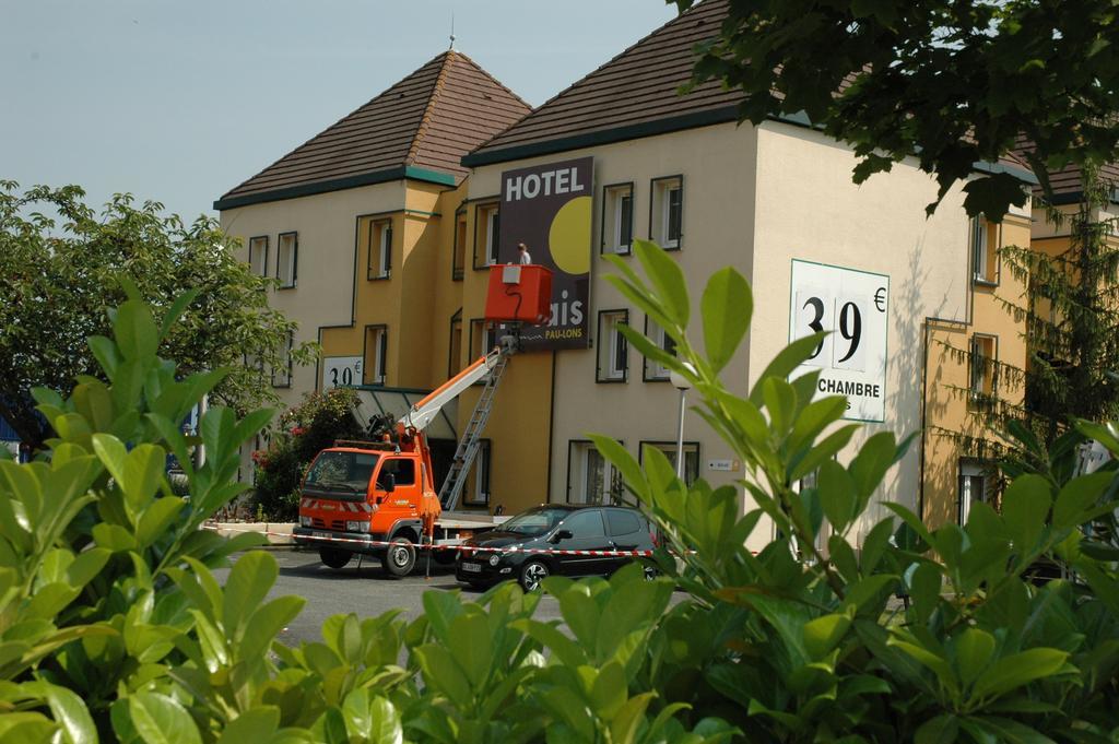Hotel Eco Relais - Pau Nord Lons Экстерьер фото